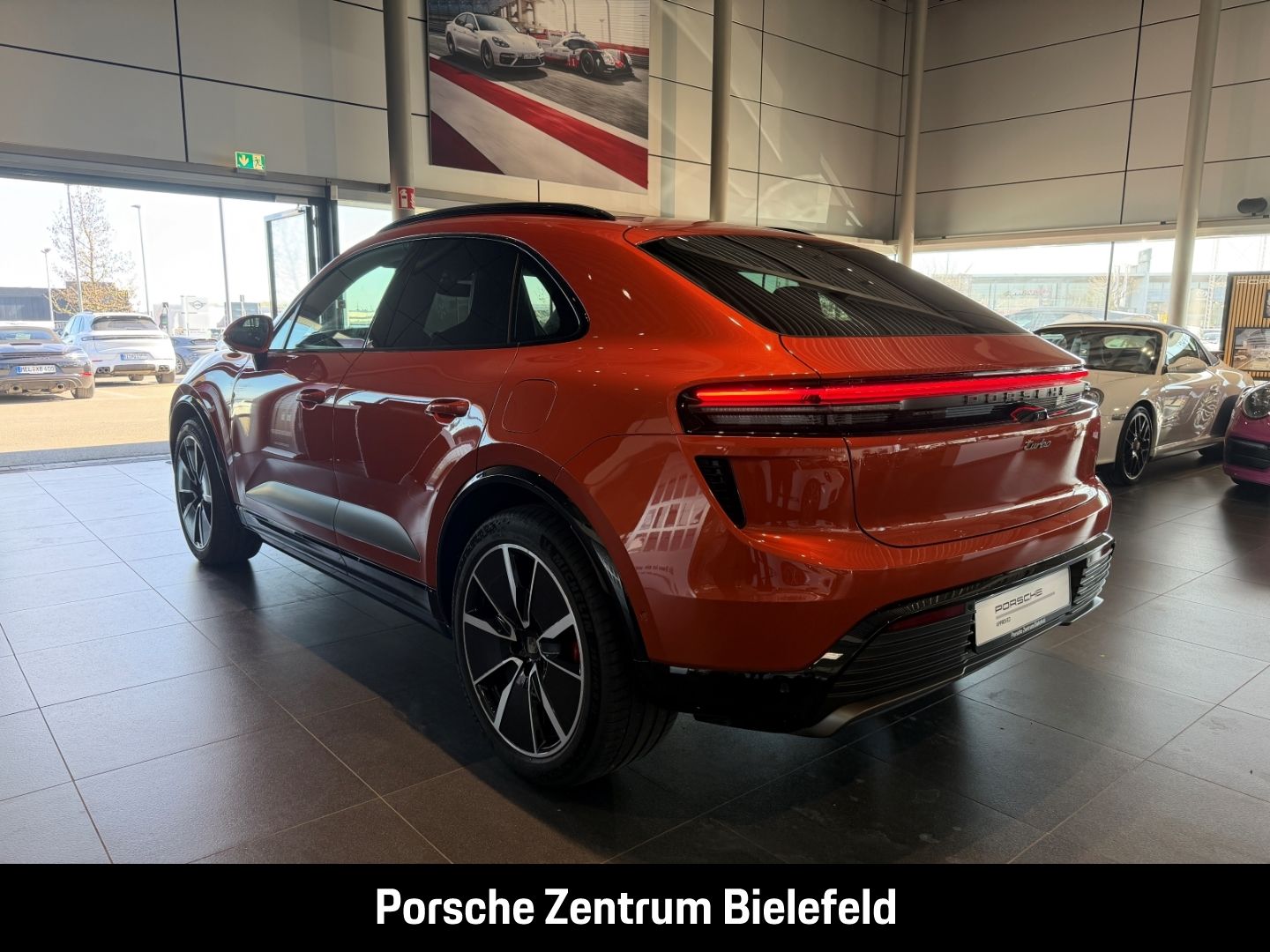 Porsche Macan Turbo HA-Lenkung InnoDrive Surround-View