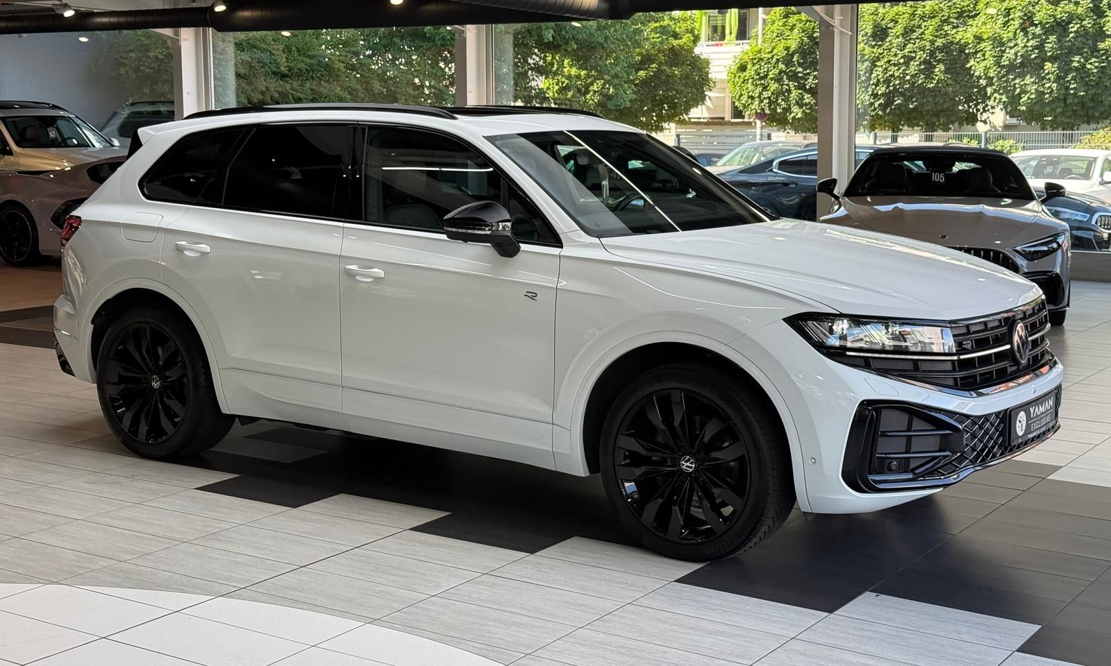 Volkswagen Touareg 3.0 TDI 4M R-Line Pano*HuD*StHzg*Massage