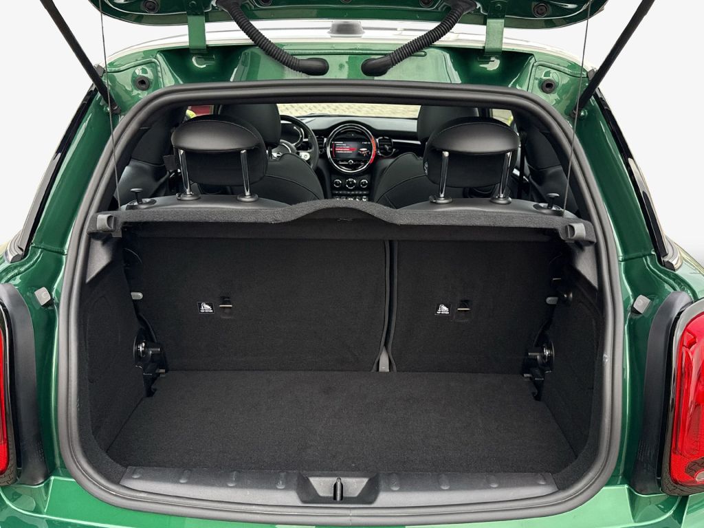 MINI Cooper SE Classic - Samsaru's Car Outlet