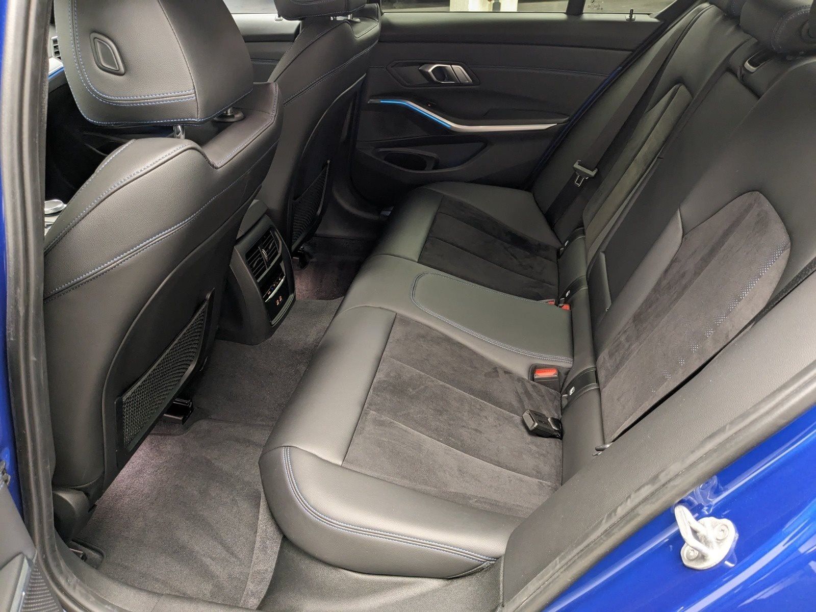 BMW 330e M Sport - Samsaru's Car Outlet