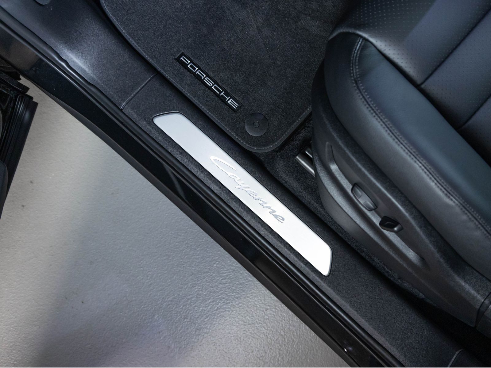 Porsche Cayenne E-Hybrid Panoramadach Luftfederung