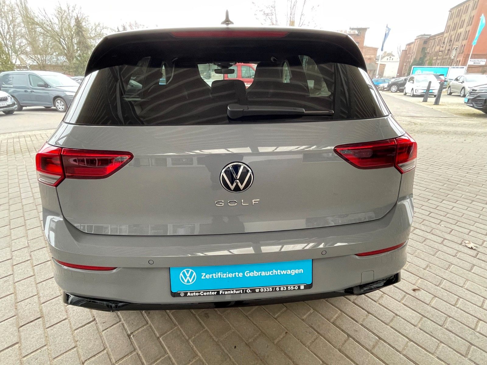 Volkswagen Golf VIII R-Line 2.0 TDI DSG - Samsaru's Car Outlet
