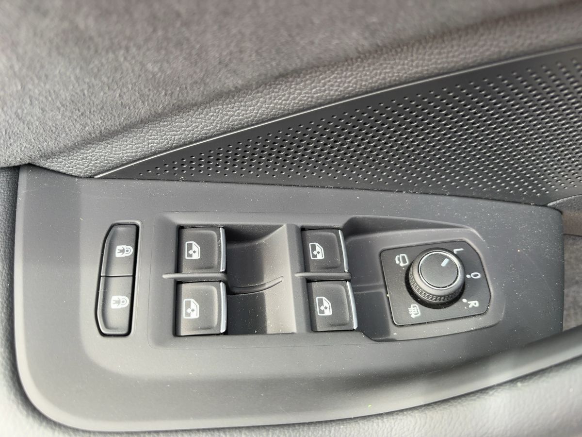 Volkswagen Passat Variant 2.0 TDI DSG 4M R-Line AHZV Pano H