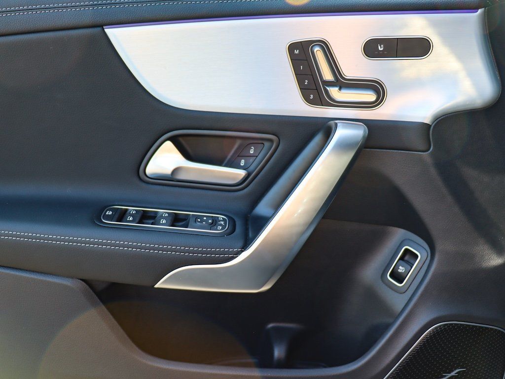 Mercedes-Benz CLA 250 4M SB AMG PremiumPlus - Samsaru's Car Outlet