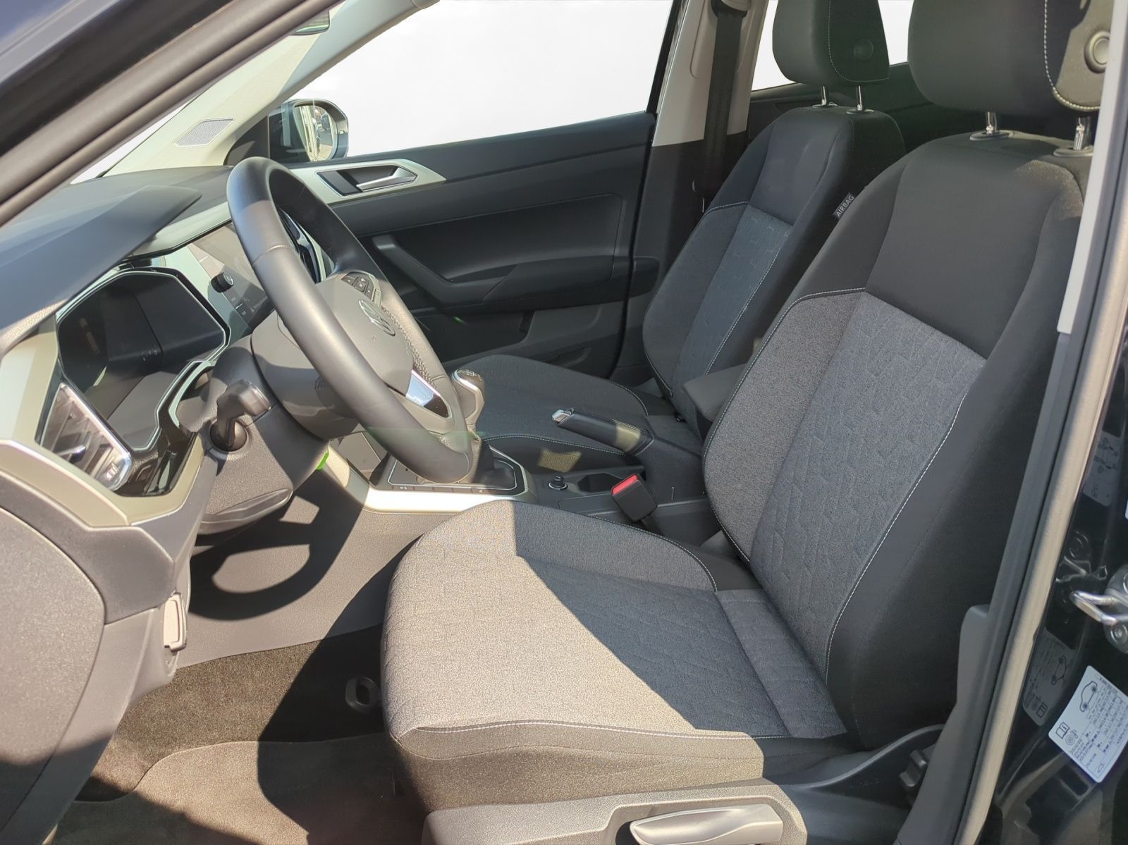 Volkswagen Taigo 1.0 TSI Life - Samsaru's Car Outlet