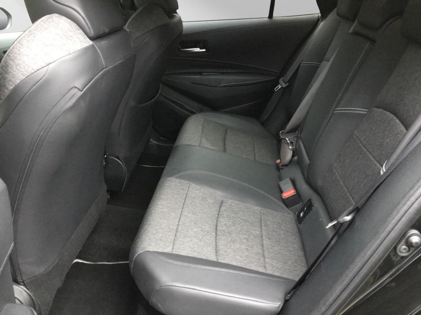 Toyota Corolla 2.0 Touring Sports Hybrid Team D*Technik