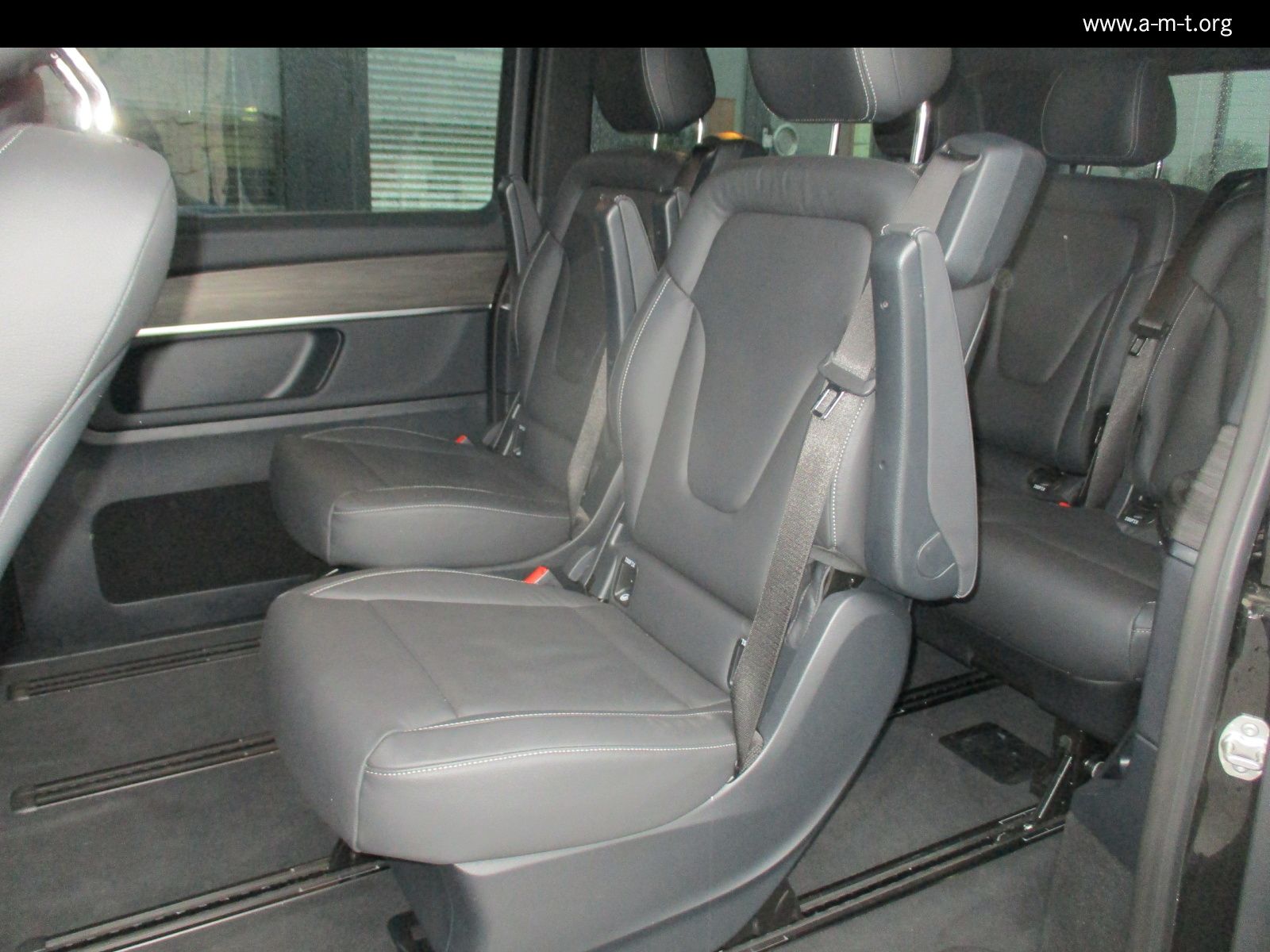 Mercedes-Benz V 300 d Avantg lang - Samsaru's Car Outlet