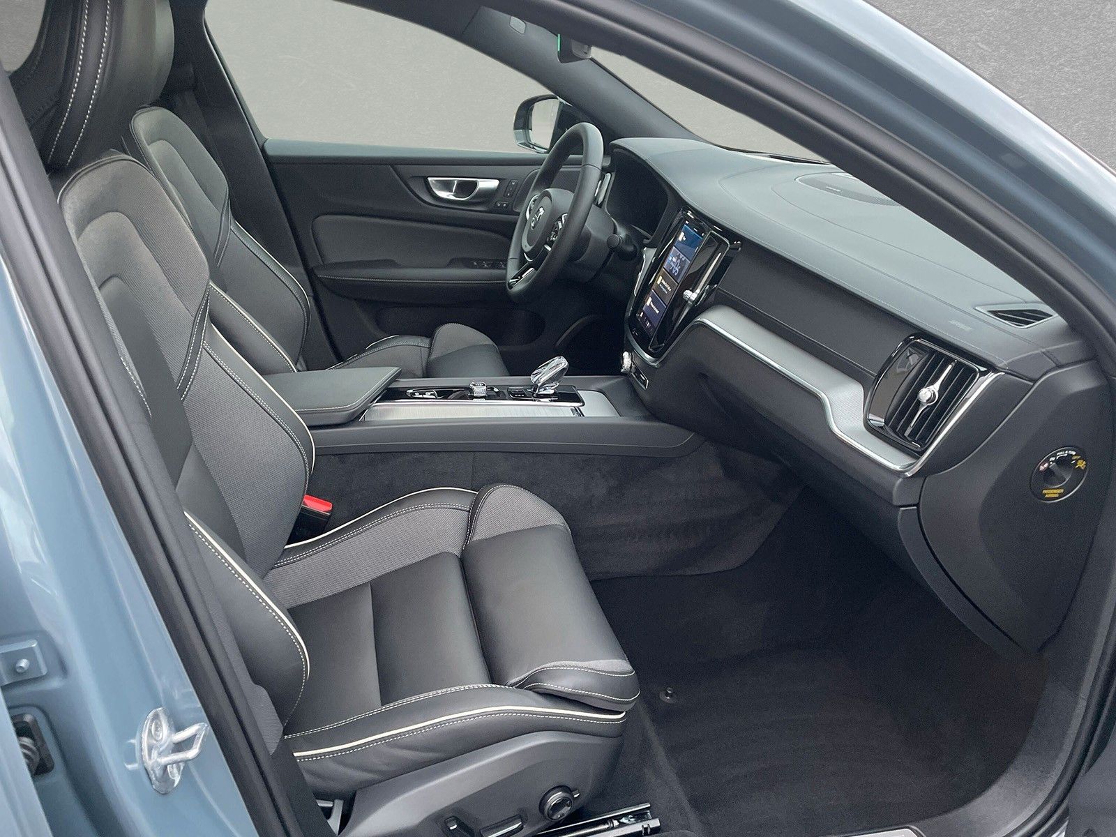 Volvo S60 B5 AWD Mild-Hybrid Ultimate Dark ACC BLIS SD
