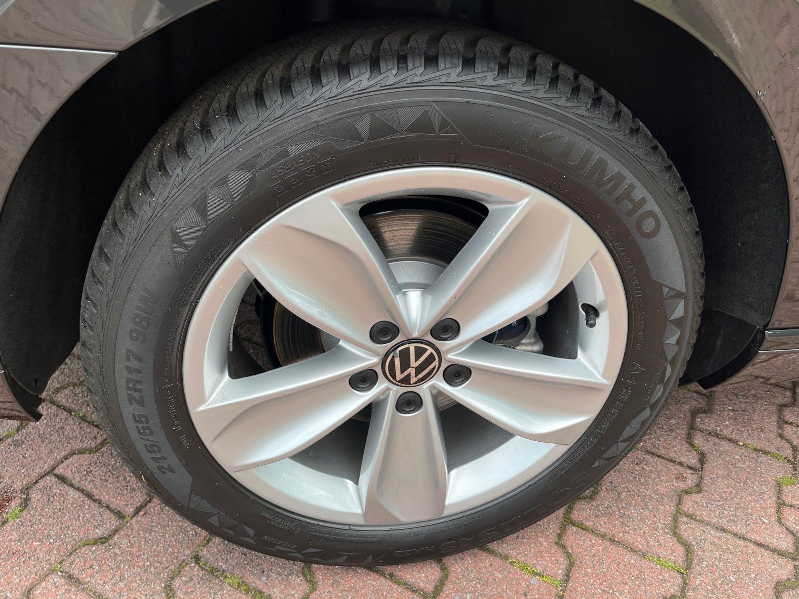 Volkswagen Passat 2.0 TDI DSG - Samsaru's Car Outlet