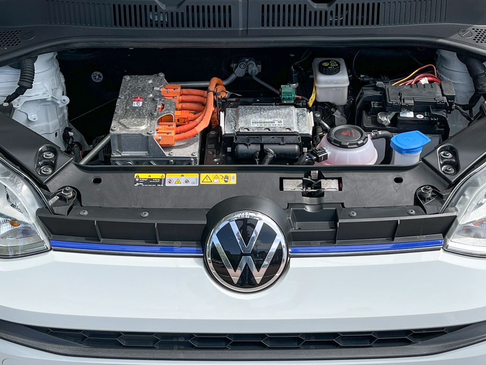 Volkswagen e-up! move up! - Samsaru's Car Outlet