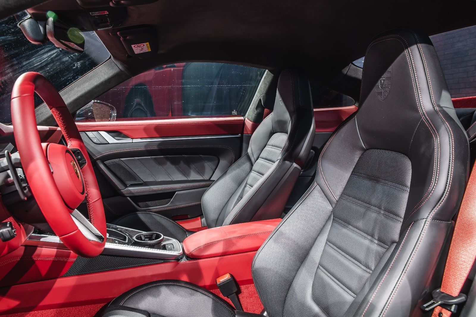 Porsche 911 (992) Turbo S Topcar +Full Carbon body 1of 7