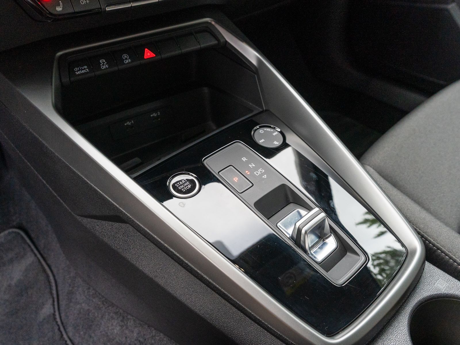 Audi A3 Sportback S line 30TDI NAVI LED GRA PDC SHZ