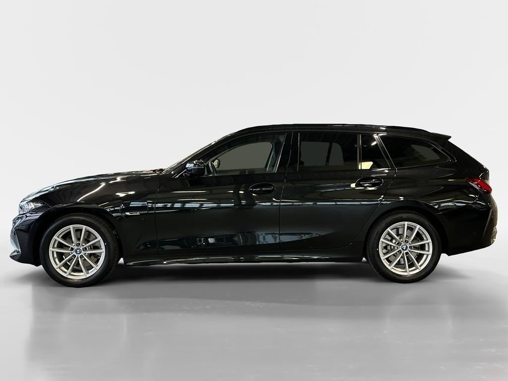 BMW 330e Touring xDrive AHK+ACC+Innovation+SHZ