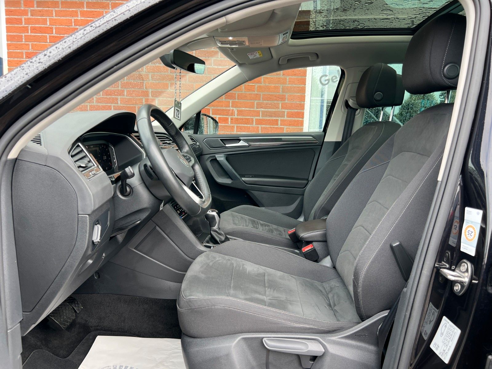 Volkswagen Tiguan Elegance TDi DSG - Samsaru's Car Outlet