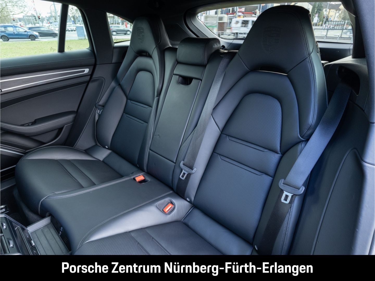 Porsche Panamera 4 E-Hybrid Sport Turismo Platinum Editi