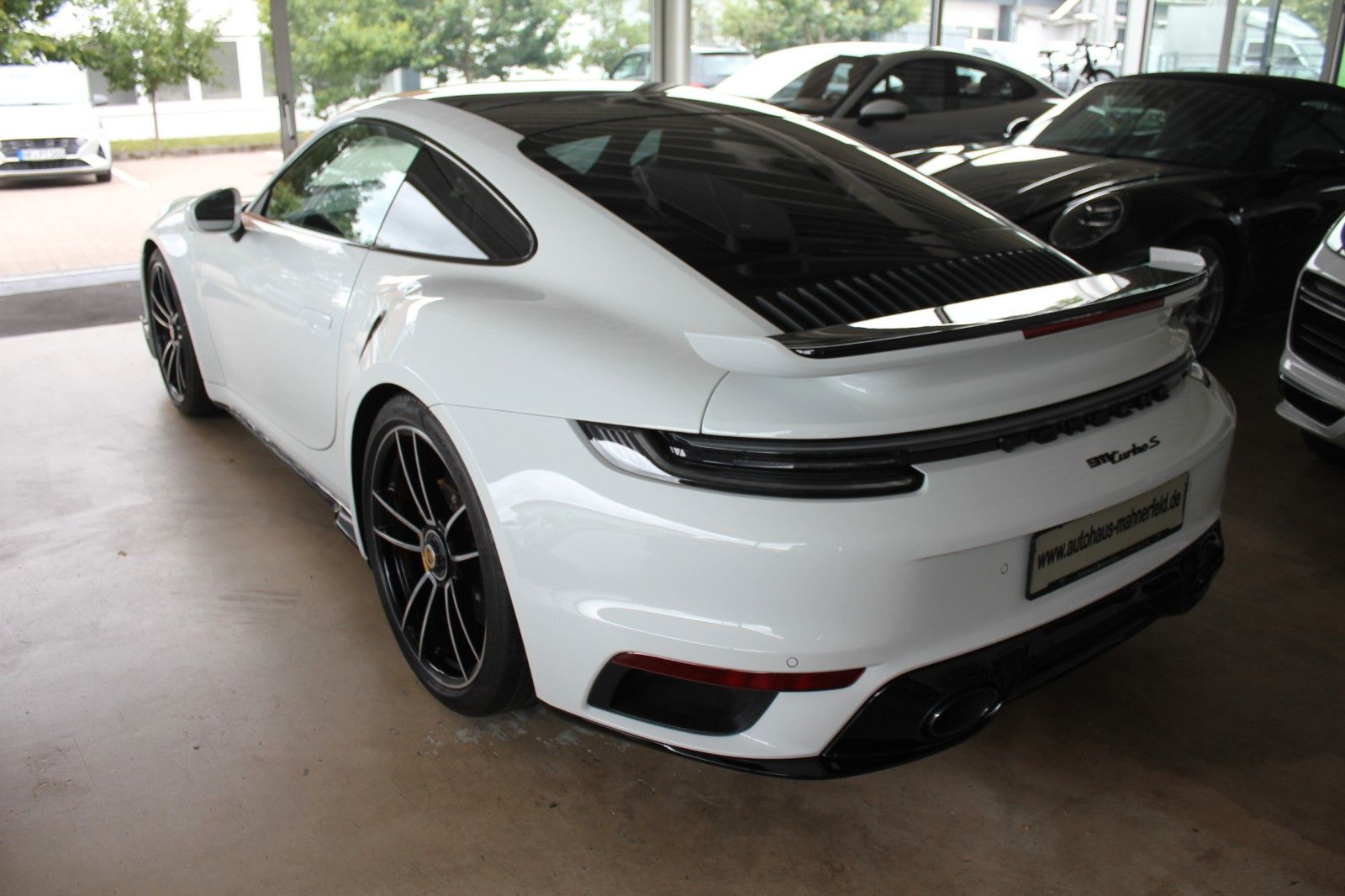 Porsche 911 Turbo S RHD/Sportabgas/SportDesign/GDach/SWA