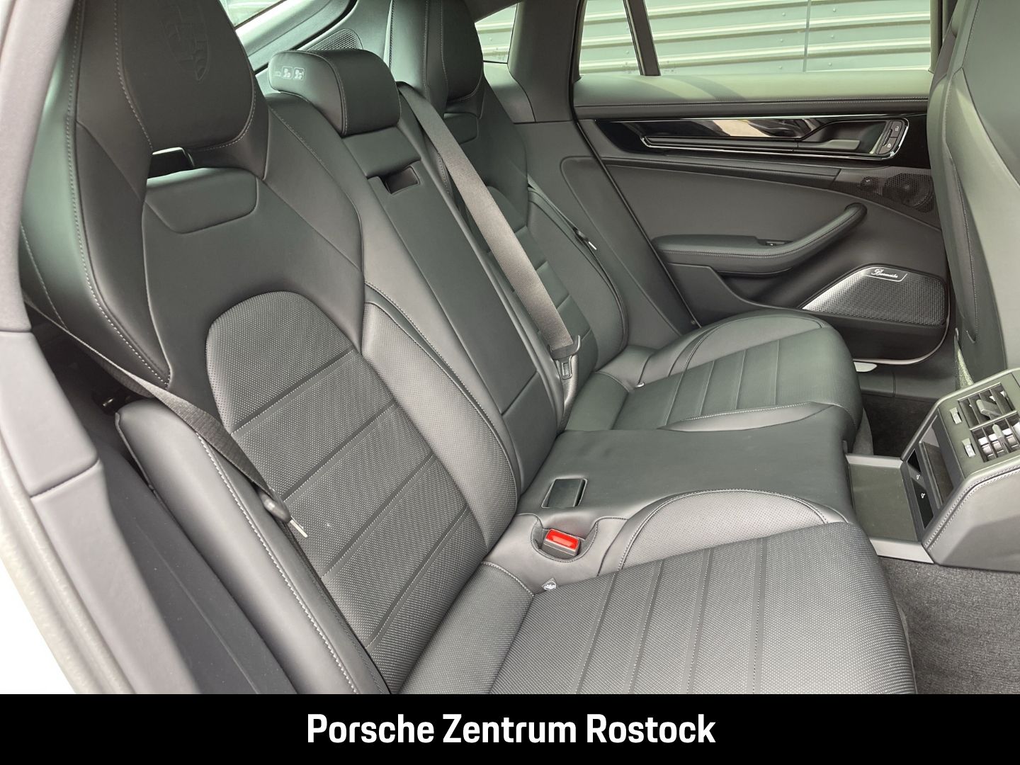 Porsche Panamera 4 E-Hybrid Active-Ride Burmester