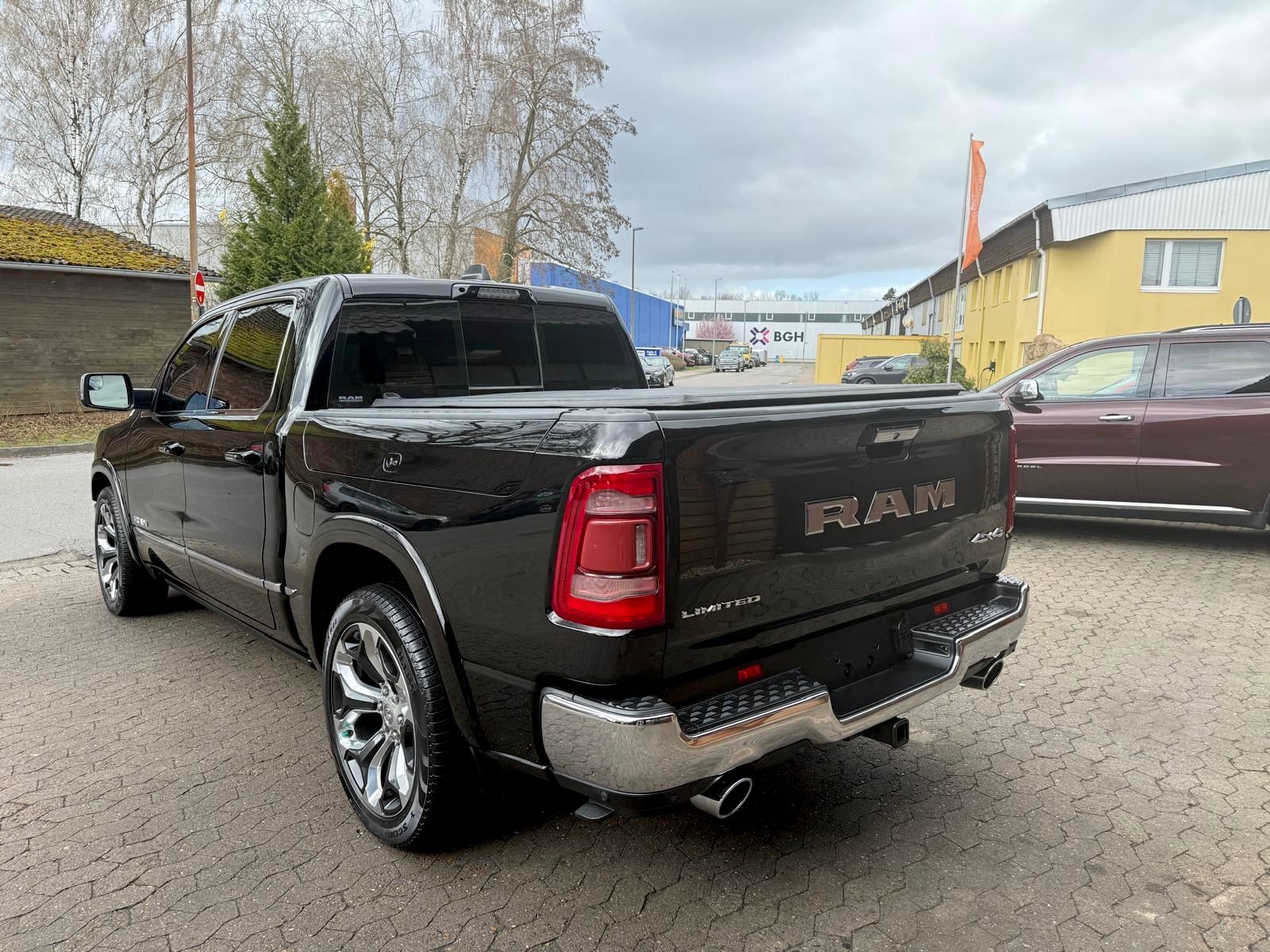 Dodge CLEAN-CARFAX*LIMITED*LUFT*AHK*RAMBOX*360°KAMERA*