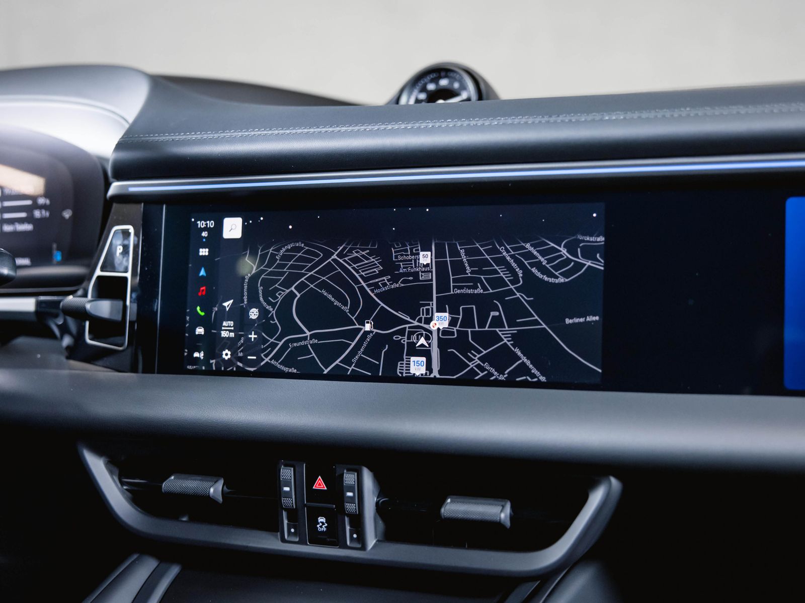 Porsche Macan 4S Electric Sport Chrono Panoramadach