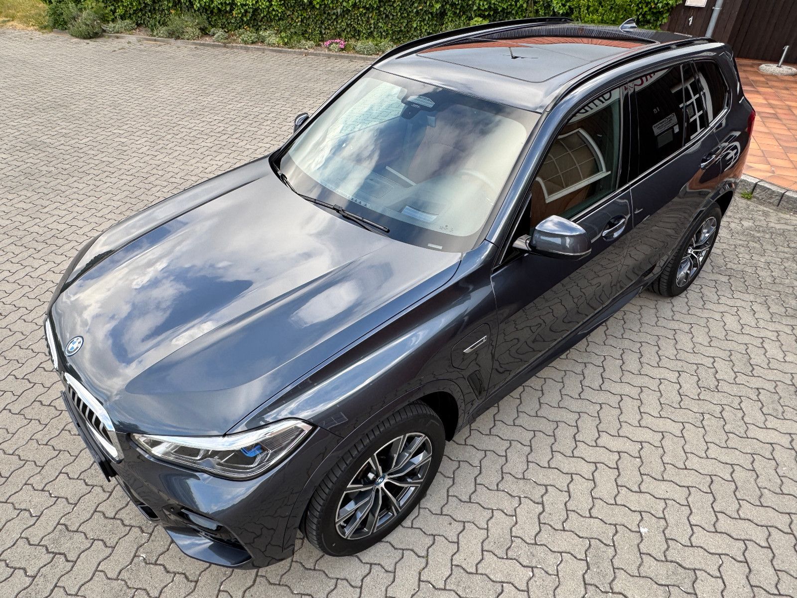 BMW X5 xDrive45e M-SPORT,AHK,PANO,NIGHTVI,DAP,P+,B&W