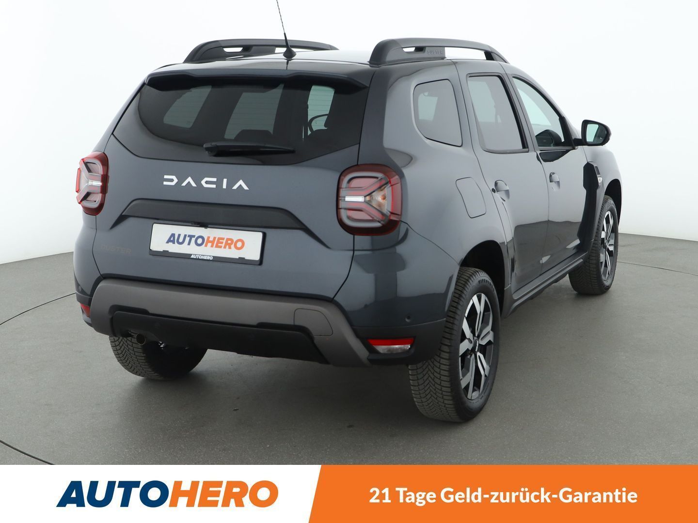 Dacia Duster 1.3 TCe Journey+ - Samsaru's Car Outlet