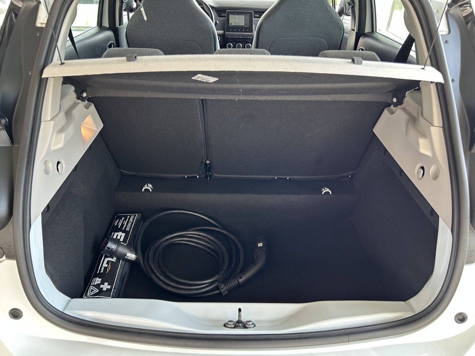 Renault ZOE EXPERIENCE R110 Z.E. 50 - Samsaru's Car Outlet