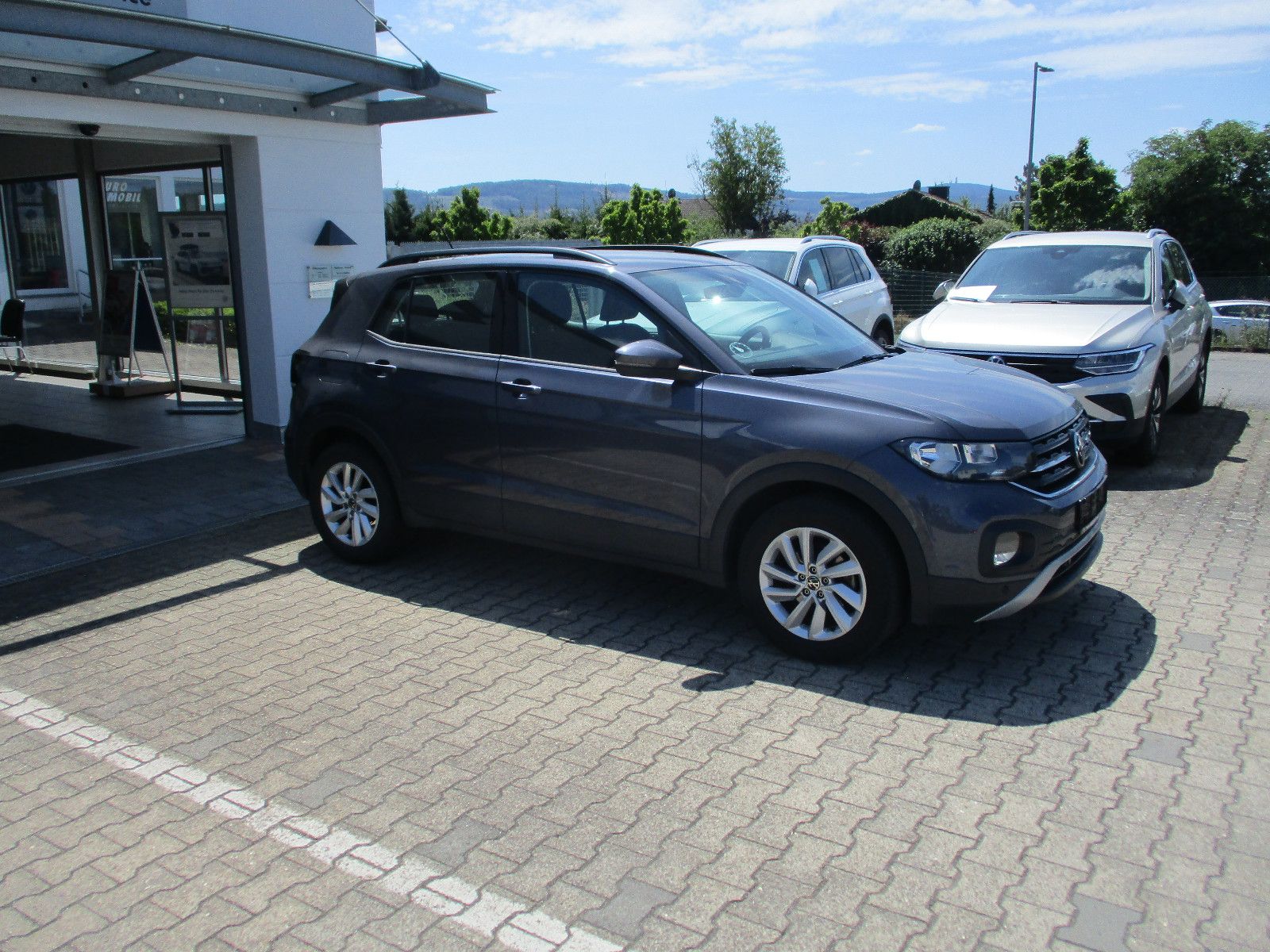 Volkswagen T-Cross Life DSG - Samsaru's Car Outlet