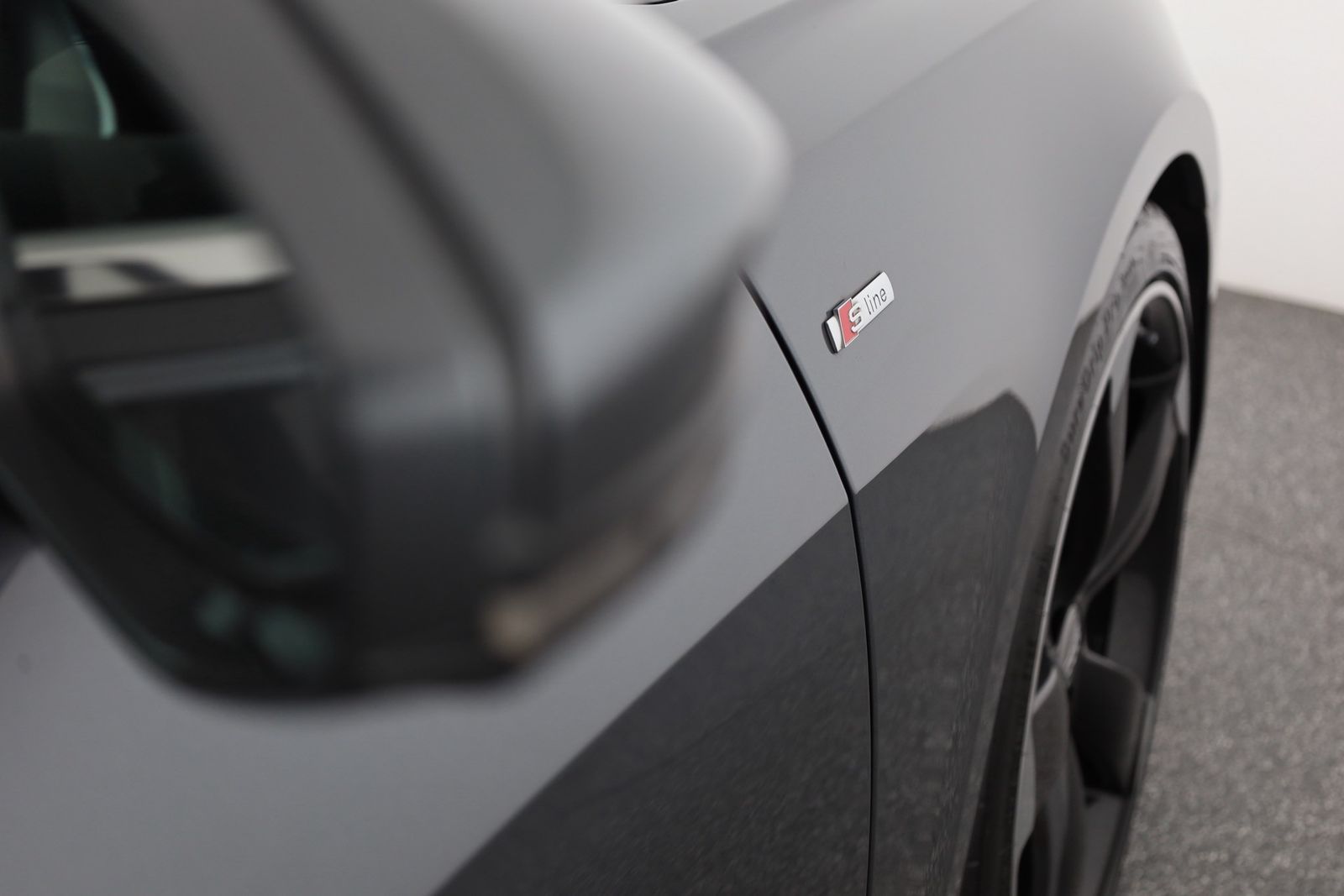 Audi A6 Avant 40 TDI quattro S line - Samsaru's Car Outlet
