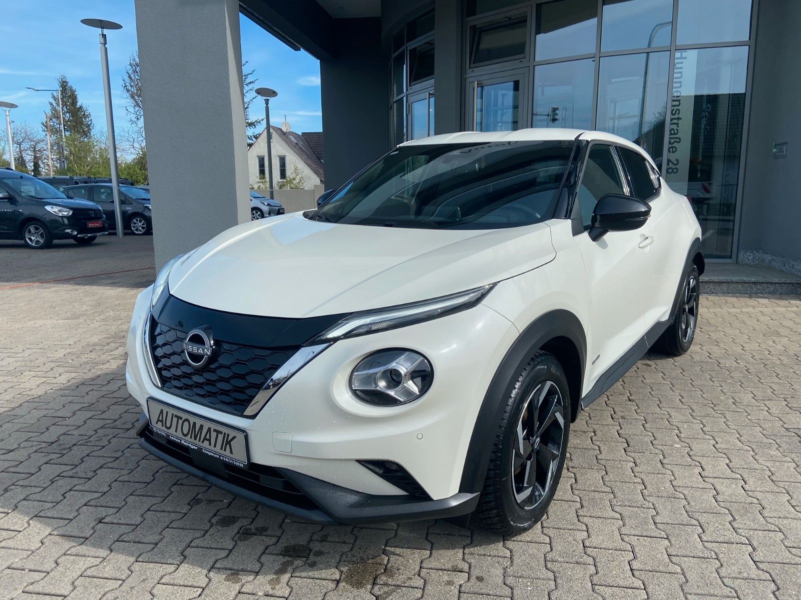 Nissan Juke Hybrid N-Connecta - Samsaru's Car Outlet