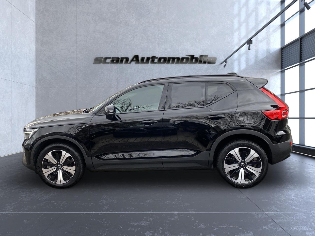 Volvo XC 40 Core Recharge Pure Electric 2WD Bluetooth
