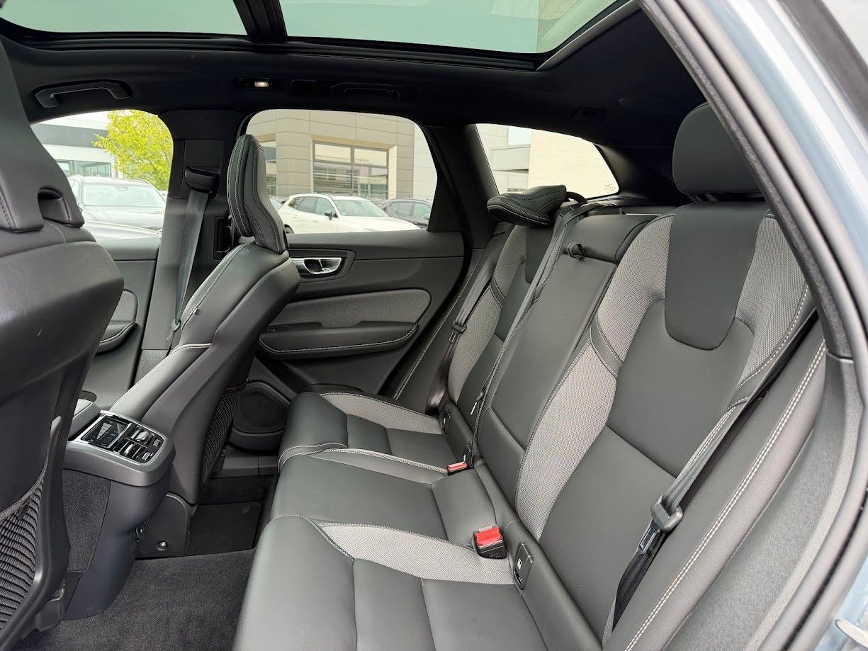 Volvo XC60 B4 Ultimate Dark AWD