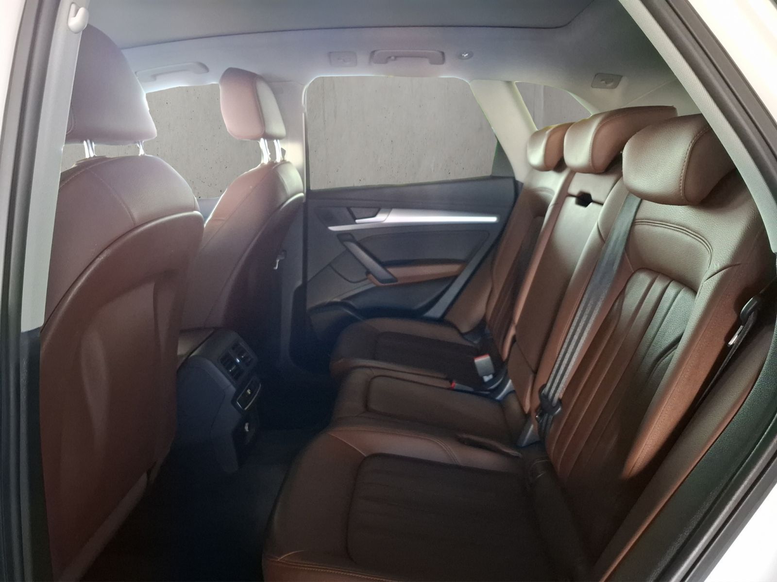 Audi Q5 TFSI e 50 e quattro S tronic - Samsaru's Car Outlet