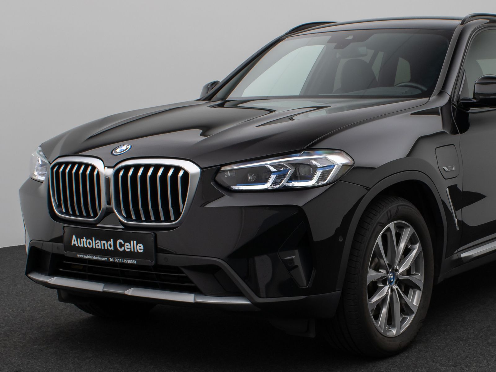BMW X3 xD30e Laser Kamera HUD DAB AHK Komfort 19Zoll
