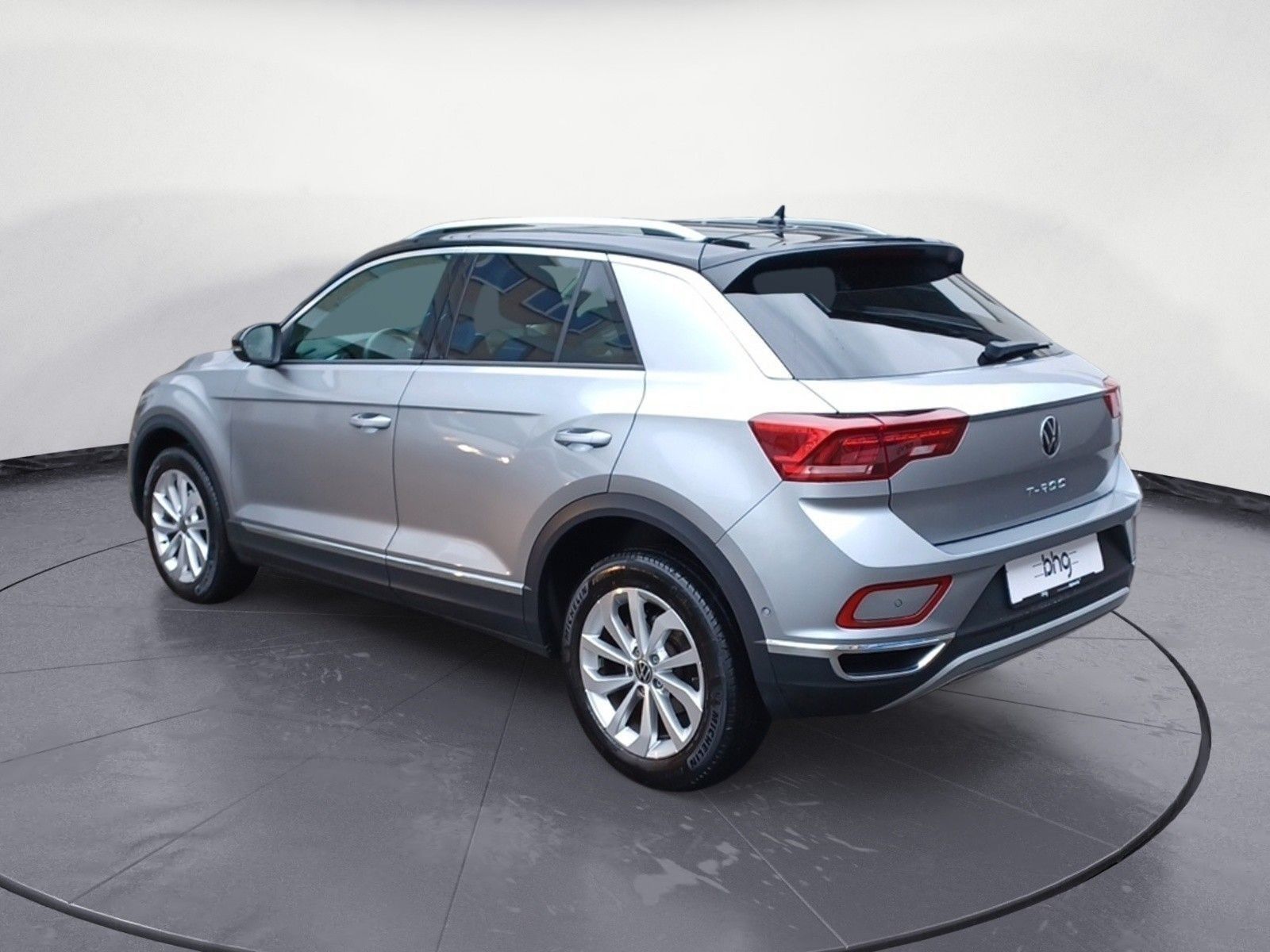 Volkswagen T-Roc 1.5 TSI DSG Style - Samsaru's Car Outlet