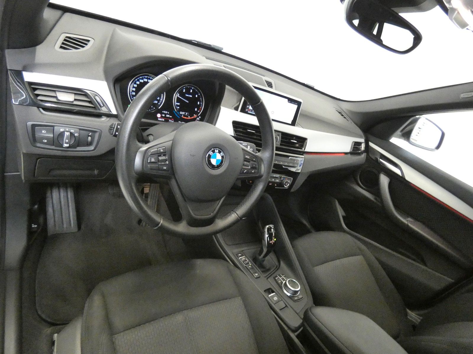 BMW X1 xDrive 25 d Advantage - Samsaru's Car Outlet