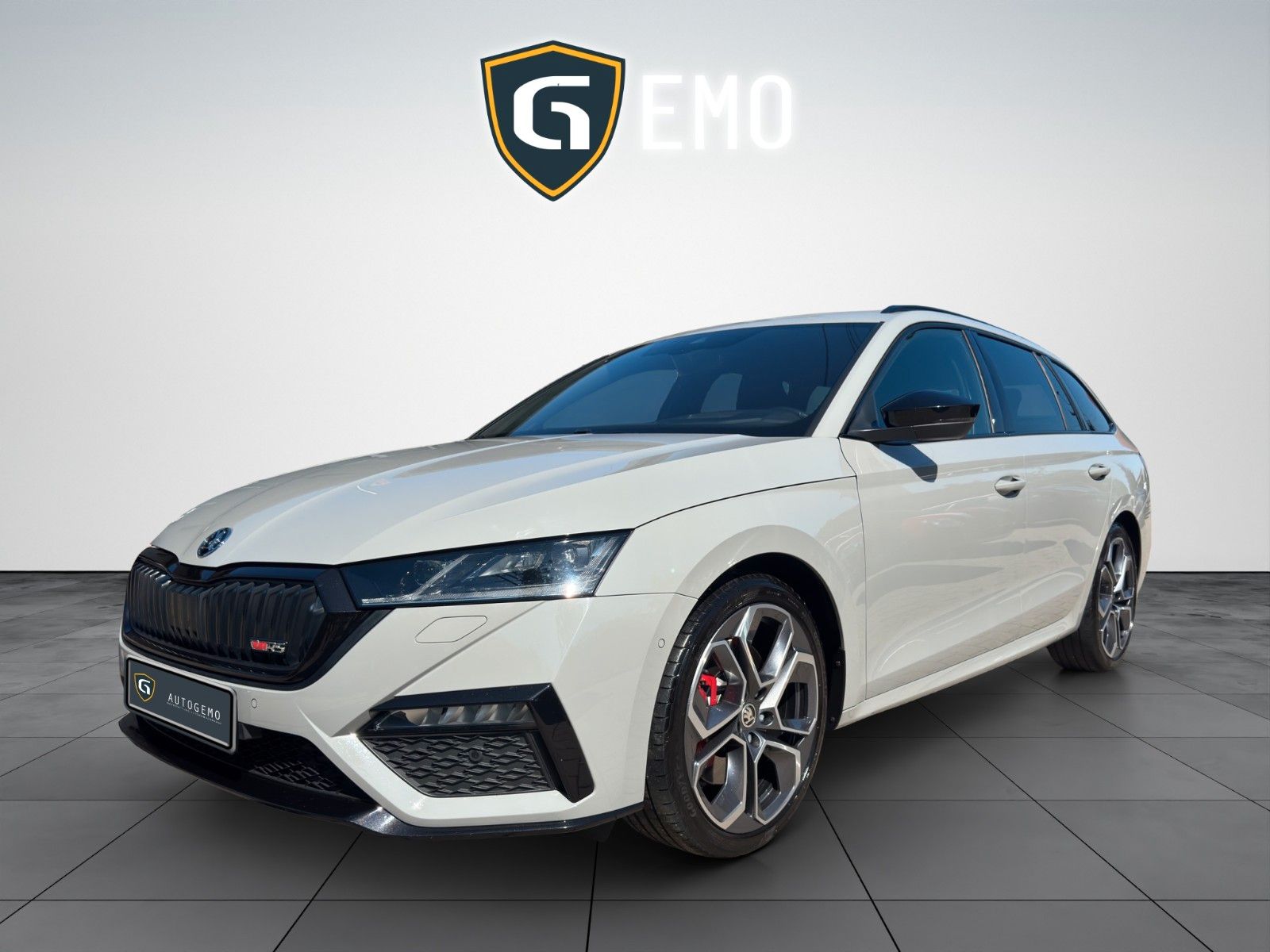 Skoda Octavia Combi RS - Samsaru's Car Outlet