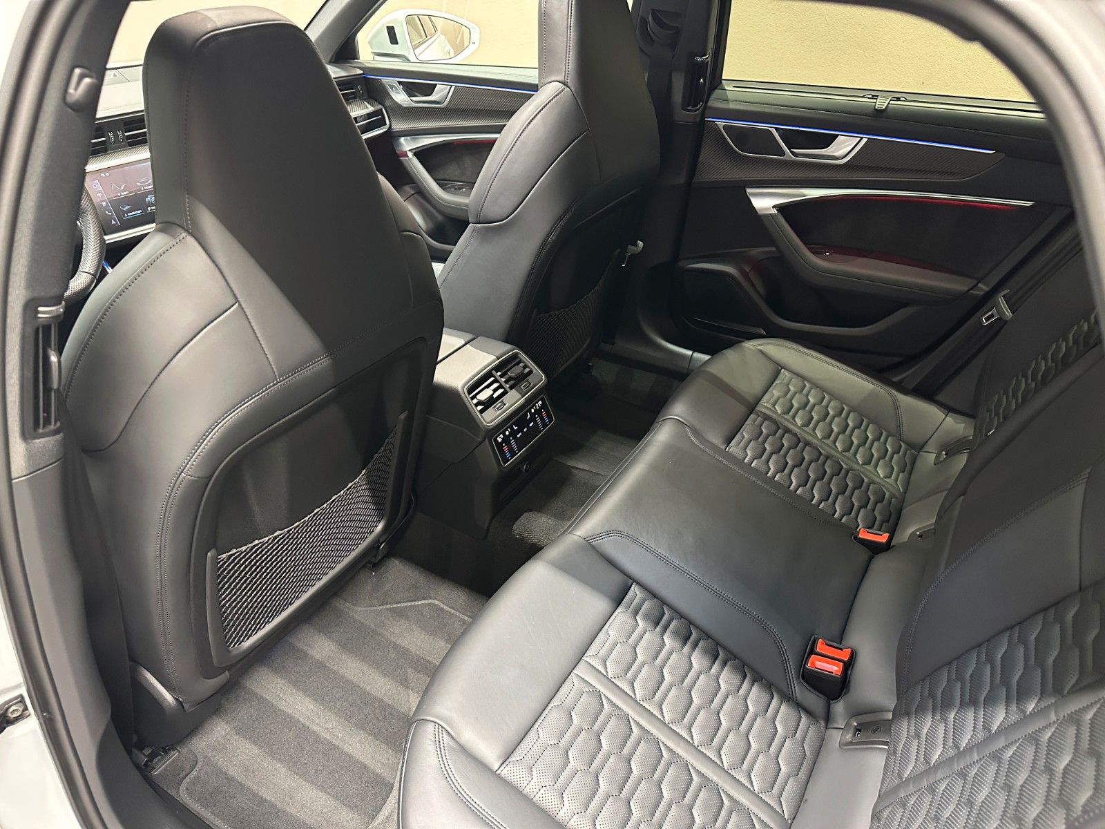 Audi RS6 Avant 4.0 TFSI quattro *1.HAND*KERAMIK*PANO*