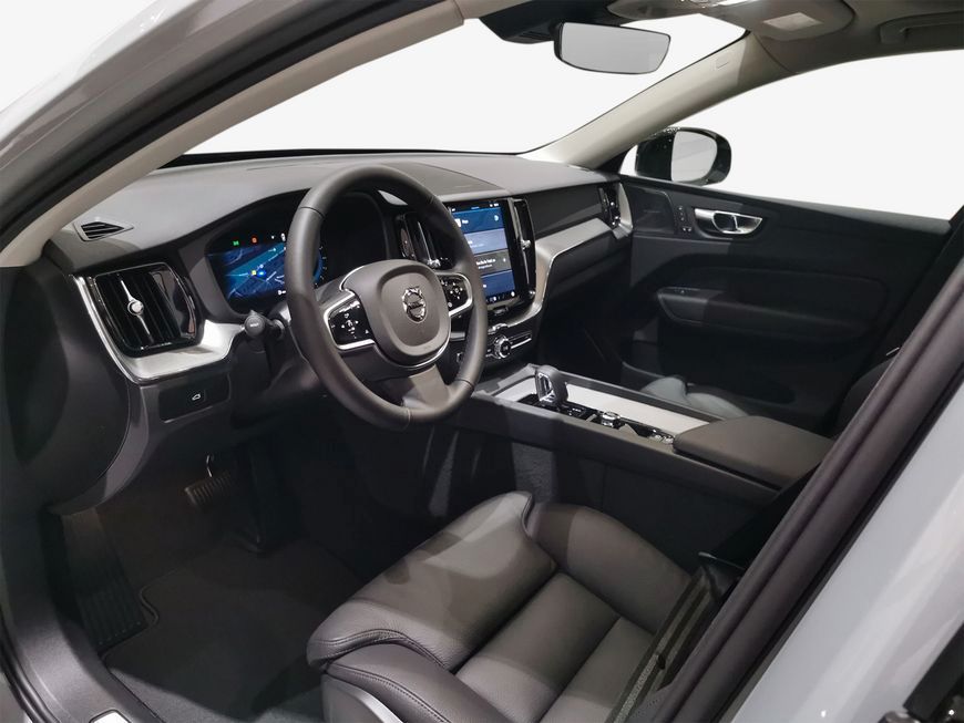 Volvo XC60 B5 B AWD Plus Dark