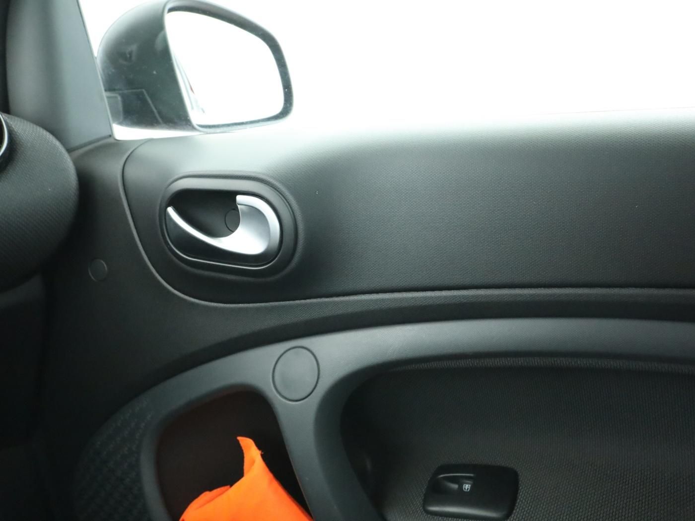 Smart fortwo EQ cabrio prime - Samsaru's Car Outlet