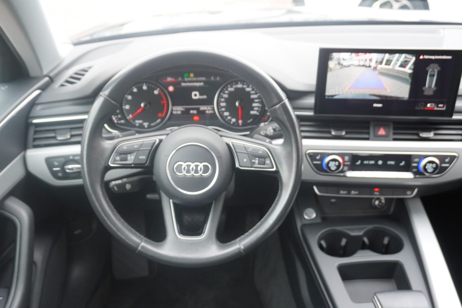 Audi A4 35 2.0 TFSI Avant S-line - Samsaru's Car Outlet