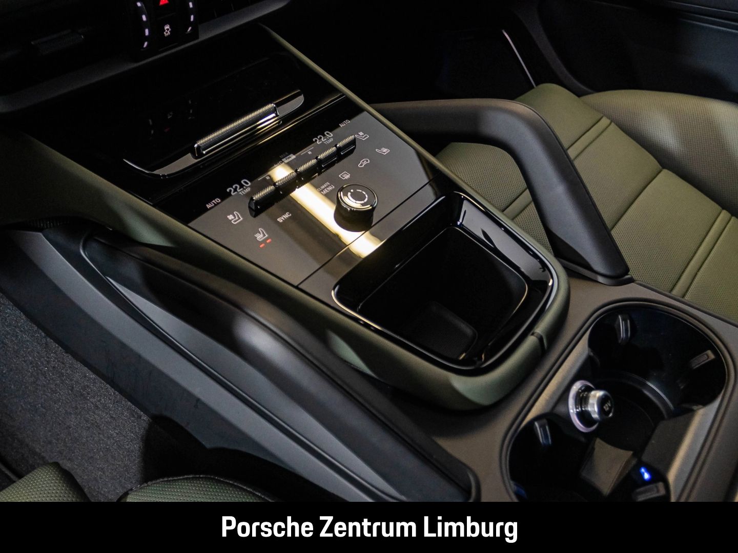 Porsche Cayenne E-Hybrid Coupe Black Edition Burmester