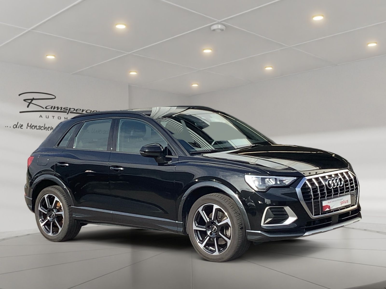 Audi Q3 advanced 45 TFSI quat. - Samsaru's Car Outlet