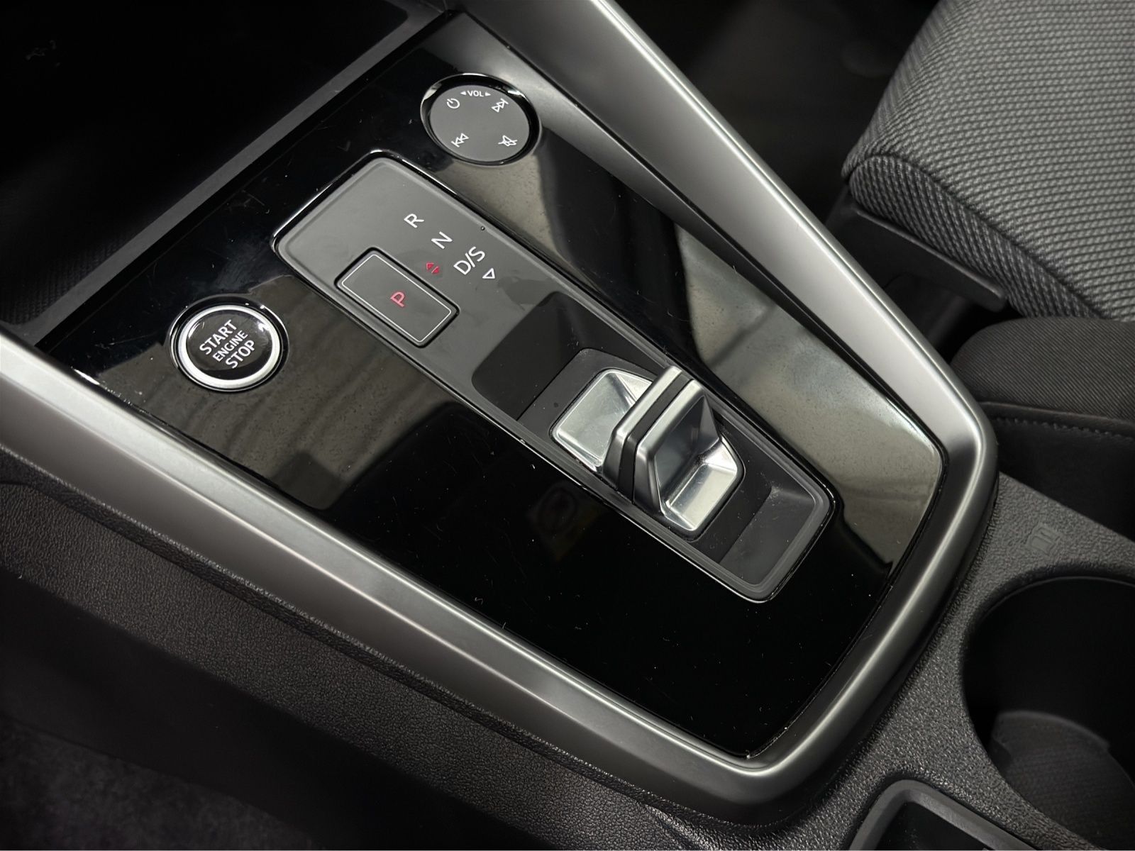 Audi A3 Sportback 45 TFSI e S LINE NAVI KAMERA LM