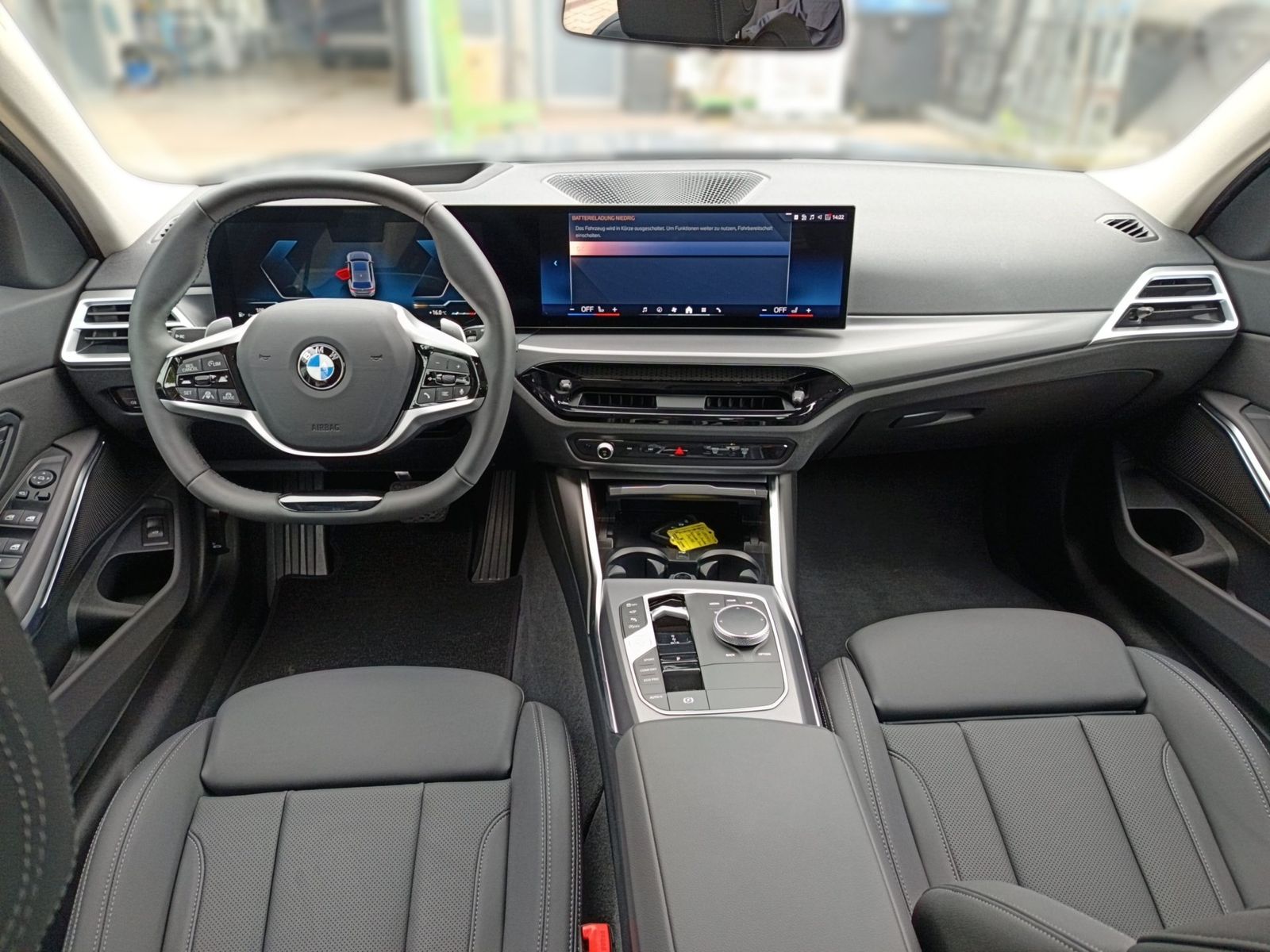 BMW 318i Touring+AHK+LEASING AB 369,-+LIVE COCKPIT P