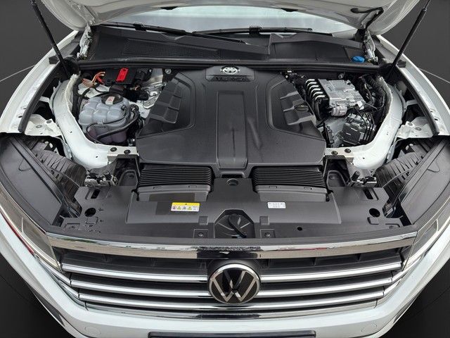 Volkswagen Touareg 3.0 TDI 4MOTION - Samsaru's Car Outlet