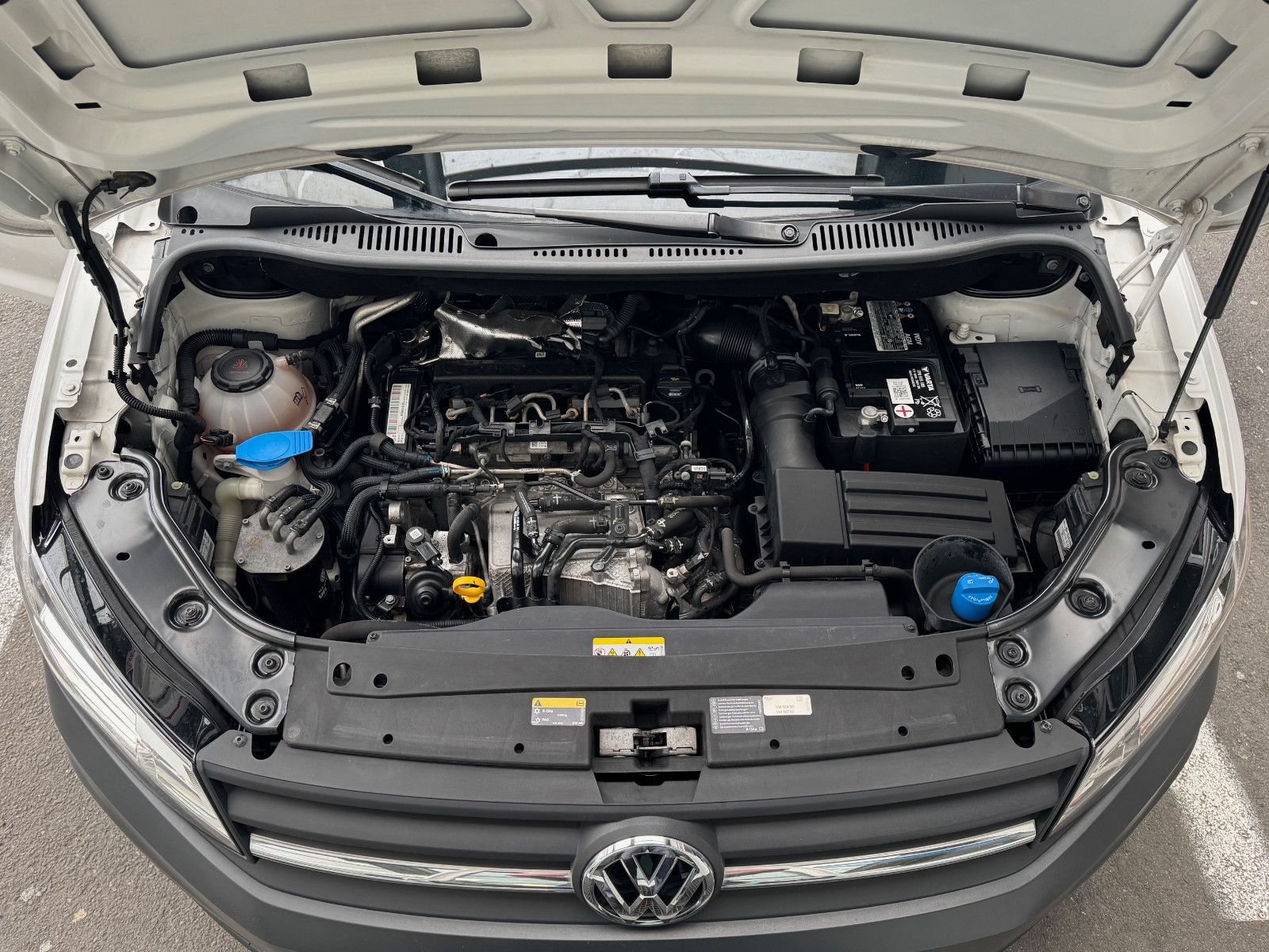 Volkswagen Caddy 2,0 TDI DSG - Samsaru's Car Outlet