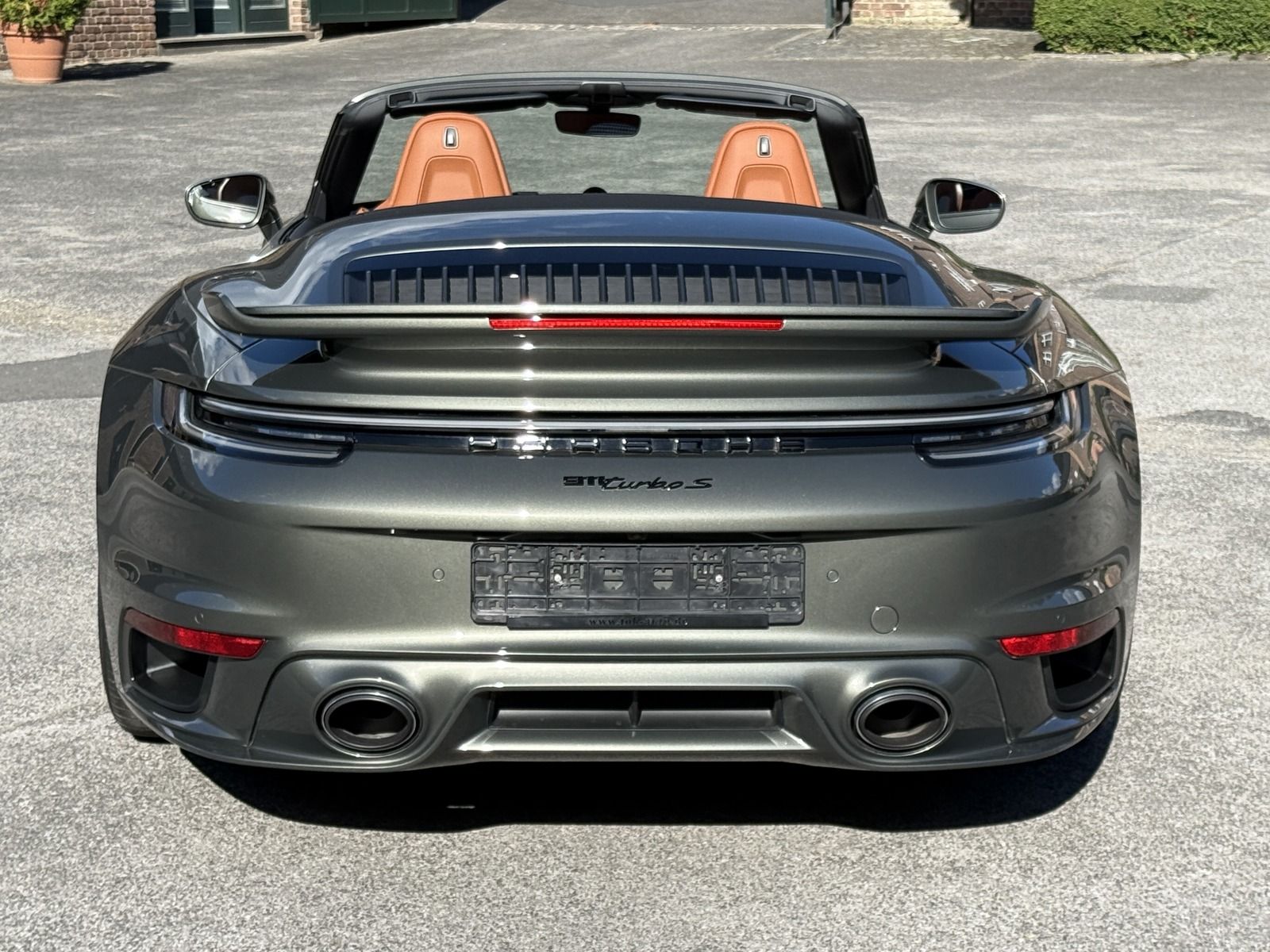 Porsche 992 911  Turbo S Cabriolet HERITAGE DESIGN*SPORT
