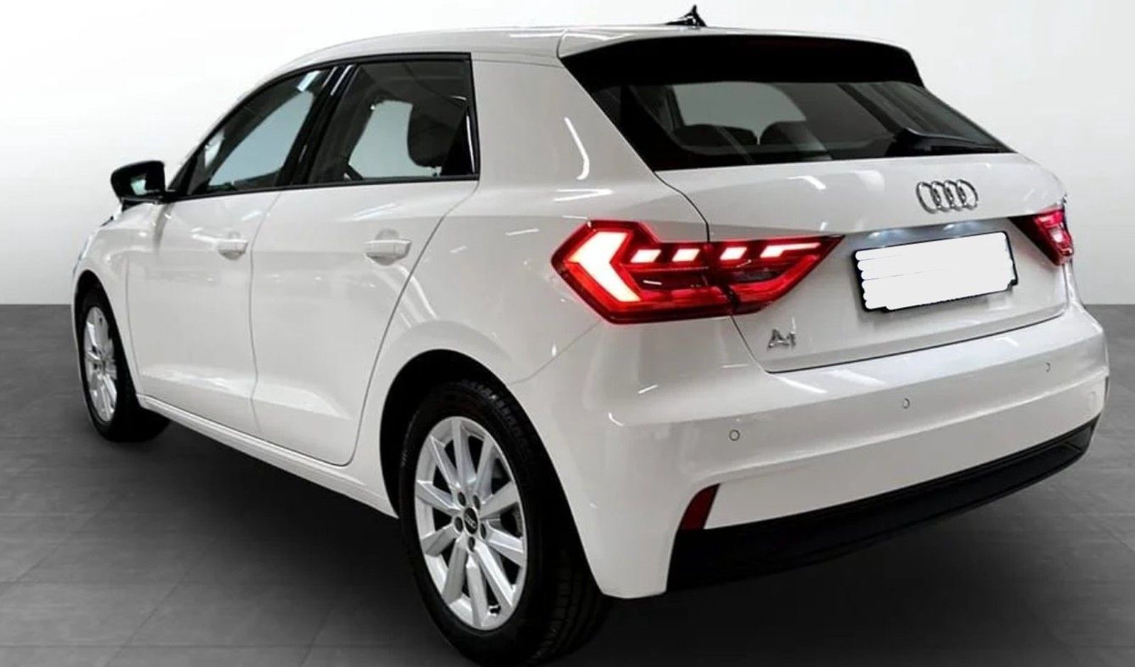 Audi A1 Sportback 35 TFSI - Samsaru's Car Outlet