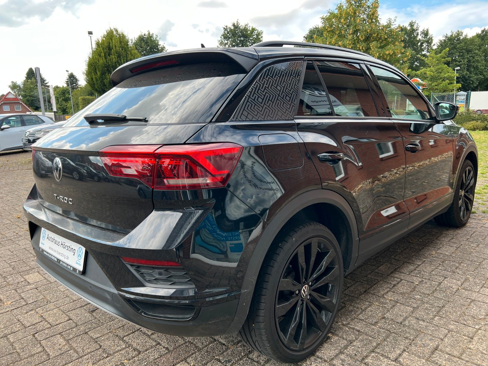 Volkswagen T-Roc 1.5TSi DSG Black - Samsaru's Car Outlet