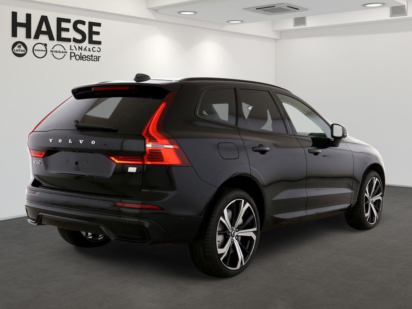 Volvo XC60 T8 Ultra Dark Recharge Plug-In Hybrid AWD - Samsaru's Car Outlet